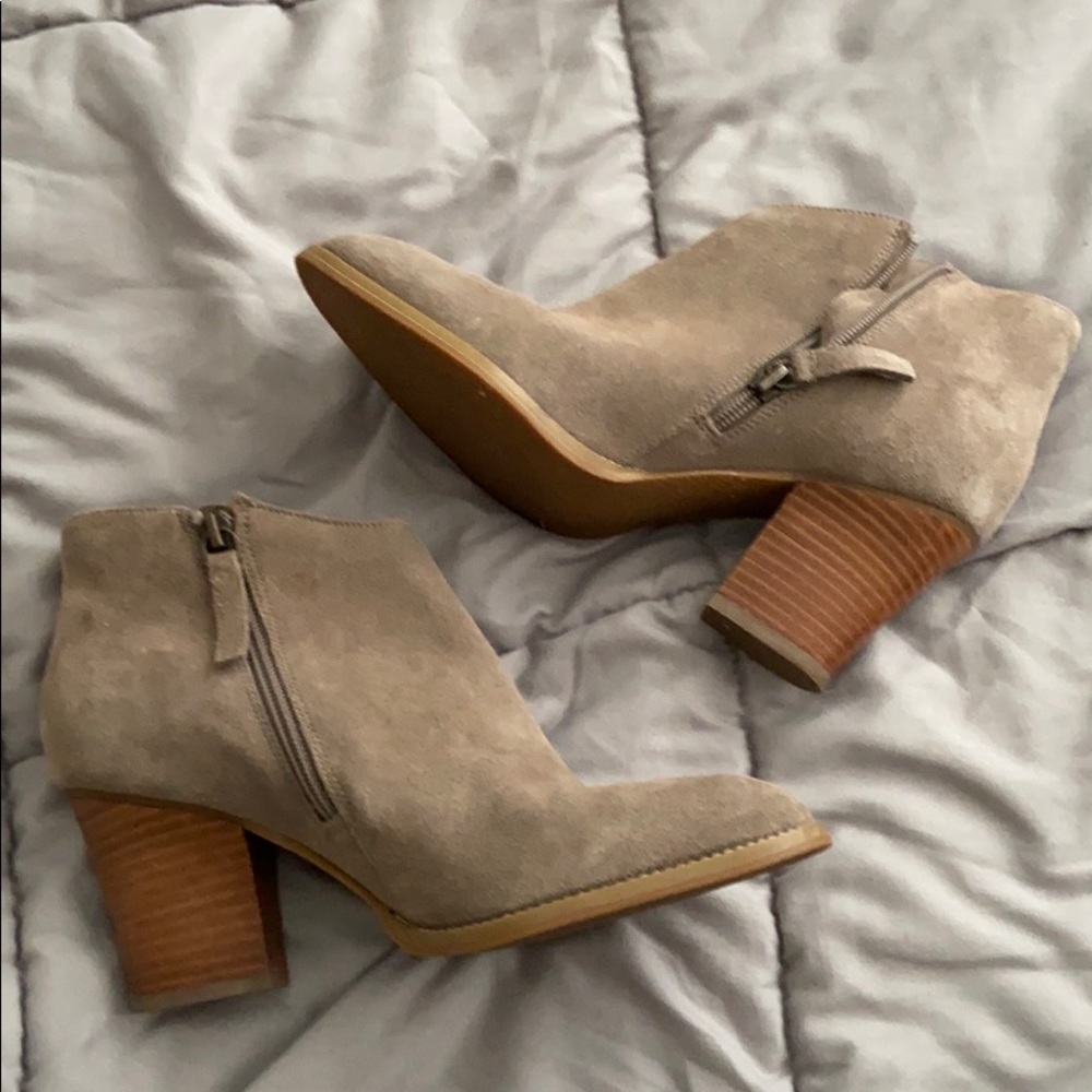 tan booties